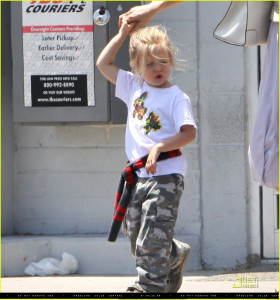 photo 3 in Shiloh Nouvel Jolie-Pitt gallery [id204873] 2009-11-25