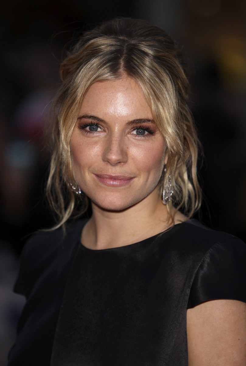 Sienna Miller photo 416 of 1557 pics, wallpaper - photo #181007 - ThePlace2