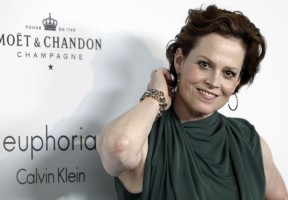 photo 16 in Sigourney Weaver gallery [id197183] 2009-11-09