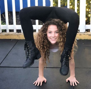 photo 4 in Sofie Dossi gallery [id1093021] 2018-12-28