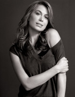 Sonya Walger photo #