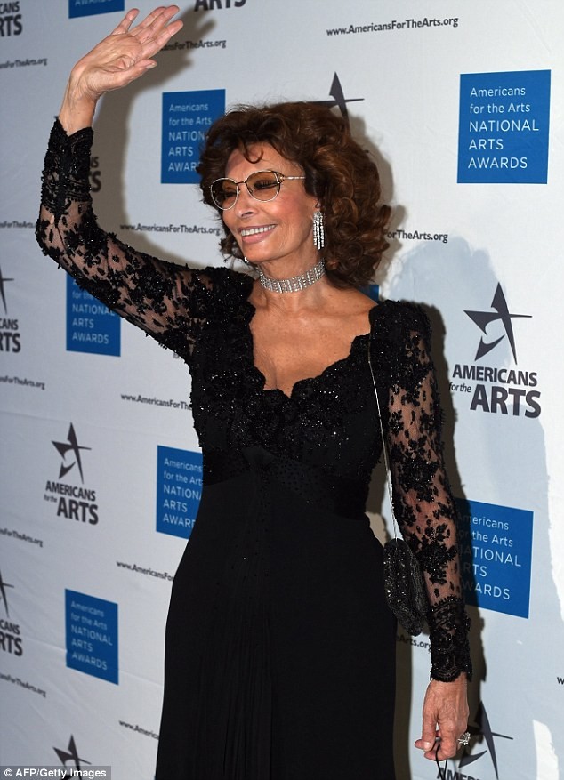 Sophia Loren: pic #806041