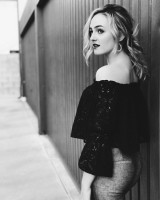 Sophie Reynolds photo #