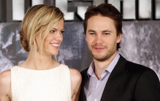 photo 7 in Taylor Kitsch gallery [id539274] 2012-10-03