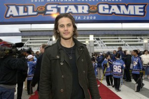 photo 7 in Taylor Kitsch gallery [id534840] 2012-09-23