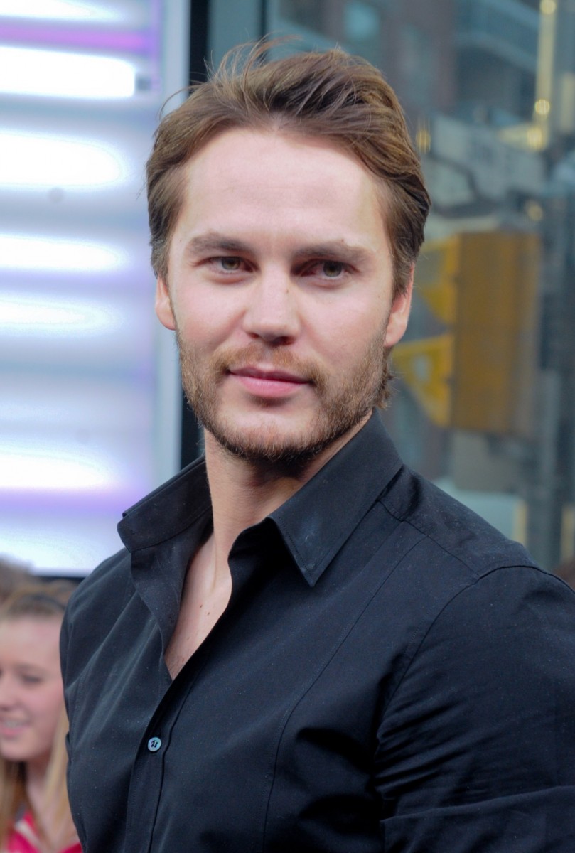 Taylor Kitsch: pic #533793