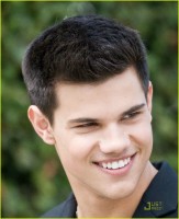 photo 29 in Taylor Lautner gallery [id253356] 2010-05-04