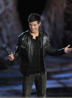 photo 26 in Taylor Lautner gallery [id253362] 2010-05-04