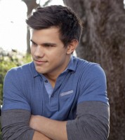 photo 13 in Taylor Lautner gallery [id264496] 2010-06-17