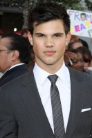 photo 22 in Taylor Lautner gallery [id267457] 2010-06-28