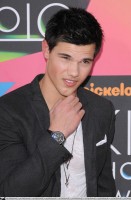 photo 22 in Taylor Lautner gallery [id253371] 2010-05-04