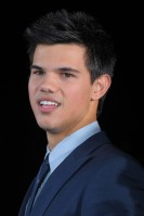 photo 19 in Taylor Lautner gallery [id292805] 2010-10-04