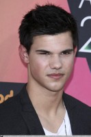 photo 24 in Taylor Lautner gallery [id253366] 2010-05-04