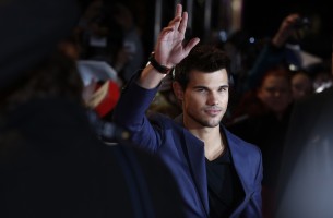 photo 17 in Taylor Lautner gallery [id554223] 2012-11-20