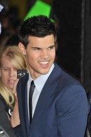 photo 17 in Taylor Lautner gallery [id292807] 2010-10-04