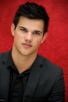 photo 9 in Taylor Lautner gallery [id266828] 2010-06-25