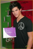 Taylor Lautner photo #