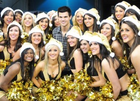 photo 16 in Taylor Lautner gallery [id317075] 2010-12-15