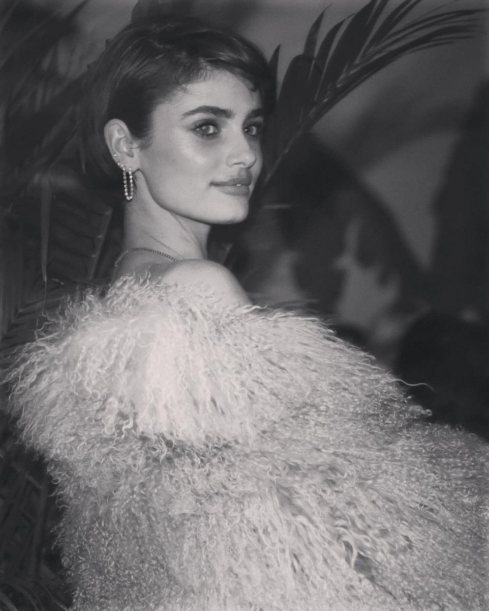 Taylor Hill: pic #1346244
