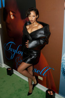 Taylor Russell         photo #