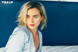 Taylor Schilling photo #