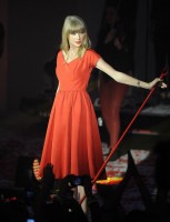 photo 4 in Taylor Swift gallery [id552241] 2012-11-13