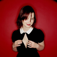 Thora Birch photo #