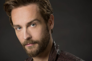 Tom Mison photo #