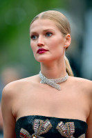 photo 26 in Toni Garrn gallery [id1299366] 2022-03-02