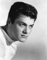 Tony Curtis photo #