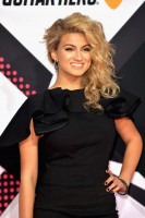 Tori Kelly photo #