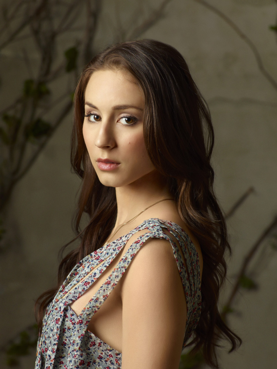 Troian Avery Bellisario photo 392 of 659 pics, wallpaper - photo ...