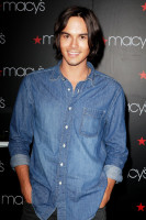 photo 28 in Tyler Blackburn gallery [id780429] 2015-06-20