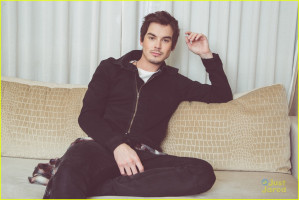 Tyler Blackburn photo #