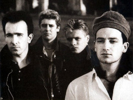 U2 photo #