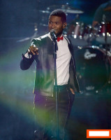 Usher photo #