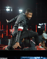 Usher photo #