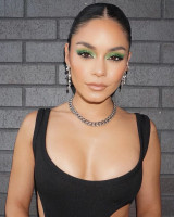 Vanessa Hudgens photo #