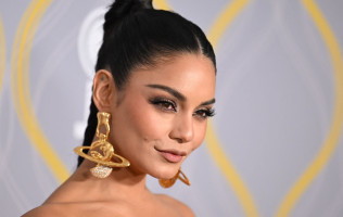 Vanessa Hudgens photo #