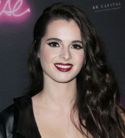 Vanessa Marano photo #