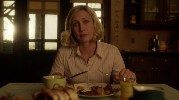 Vera Farmiga photo #