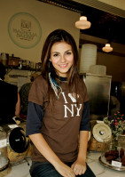 photo 14 in Victoria Justice gallery [id411300] 2011-10-11