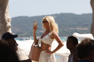 photo 6 in Victoria Silvstedt gallery [id1225617] 2020-08-04