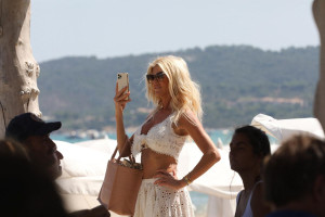 Victoria Silvstedt photo #