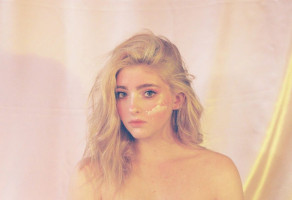 Willow Shields photo #