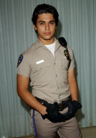 photo 4 in Wilmer Valderrama gallery [id435369] 2012-01-17