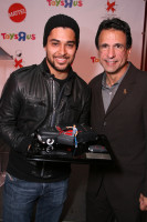 photo 23 in Wilmer Valderrama gallery [id435347] 2012-01-17