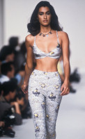 Yasmeen Ghauri photo #