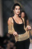 Yasmeen Ghauri photo #