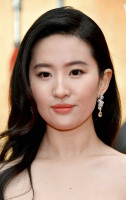 Yifei Liu photo #